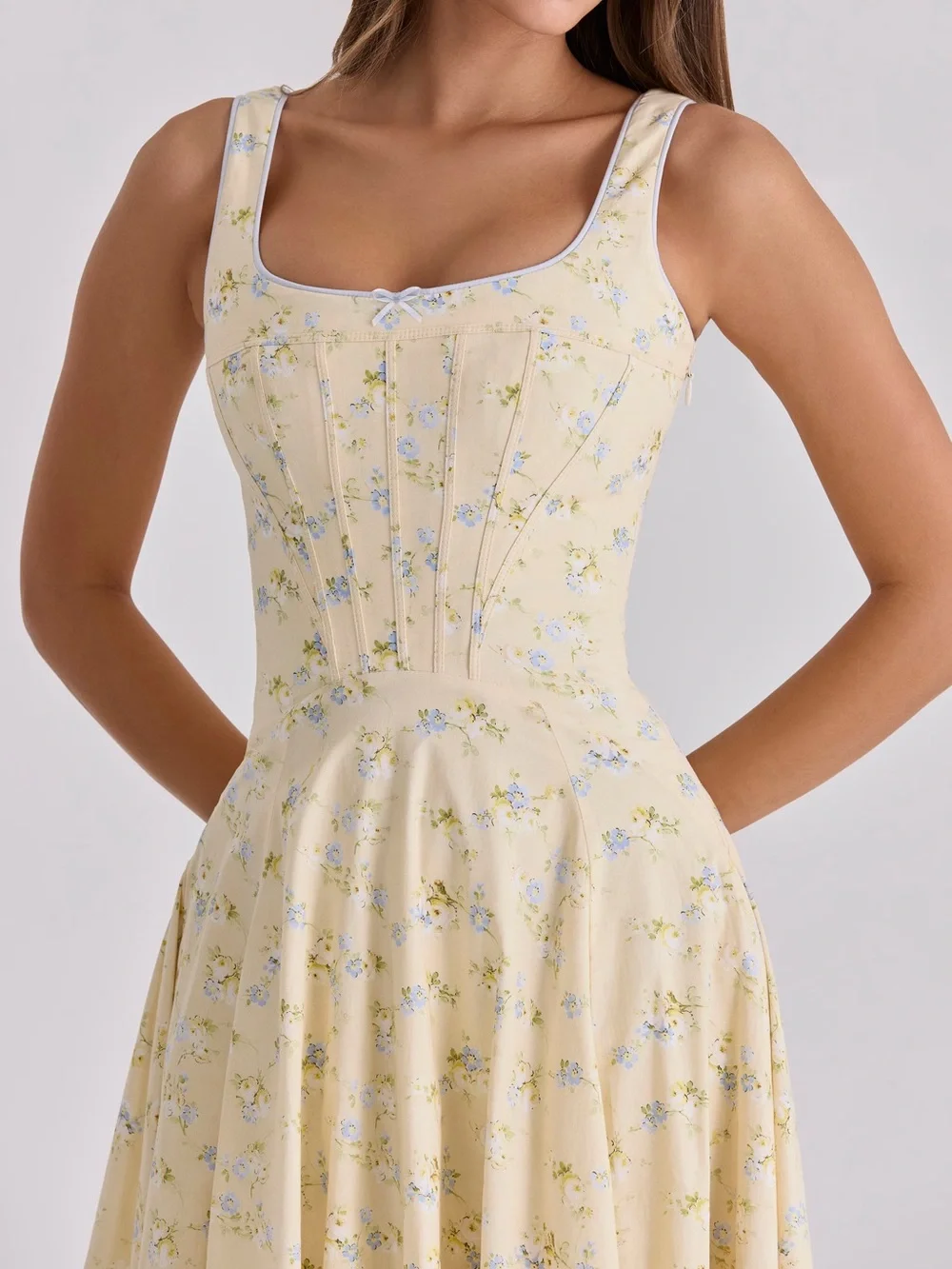 House of CB JAIME
Lemon Floral Print Cotton Lace Up Midi Sundress🍋 - Picture 9 of 10